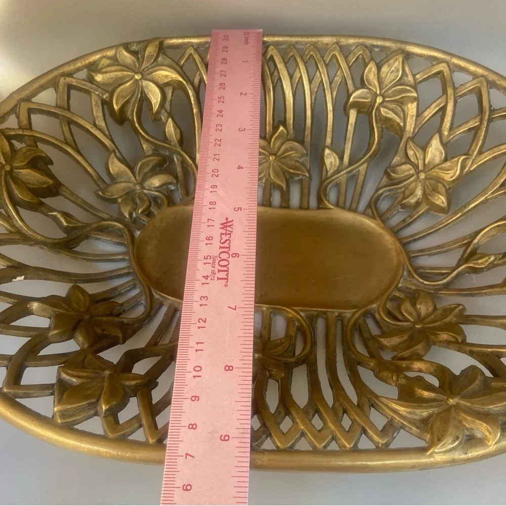 Vintage Solid Brass Cutout Oval Basket Bowl w/ Flowers #7389 - Picture 6 of 6